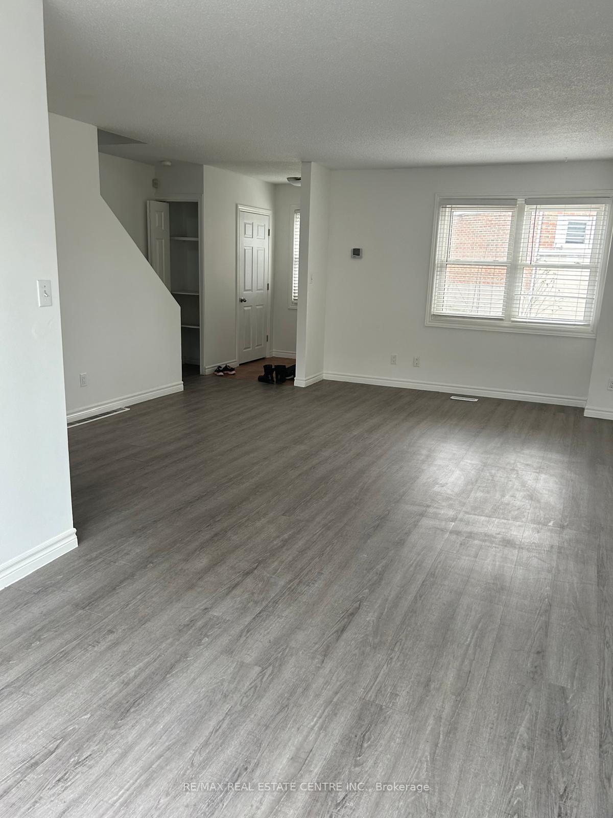 Photo 7 of Unit 3, 420 Pioneer Drive, Kitchener, Pioneer Park — HOMEH