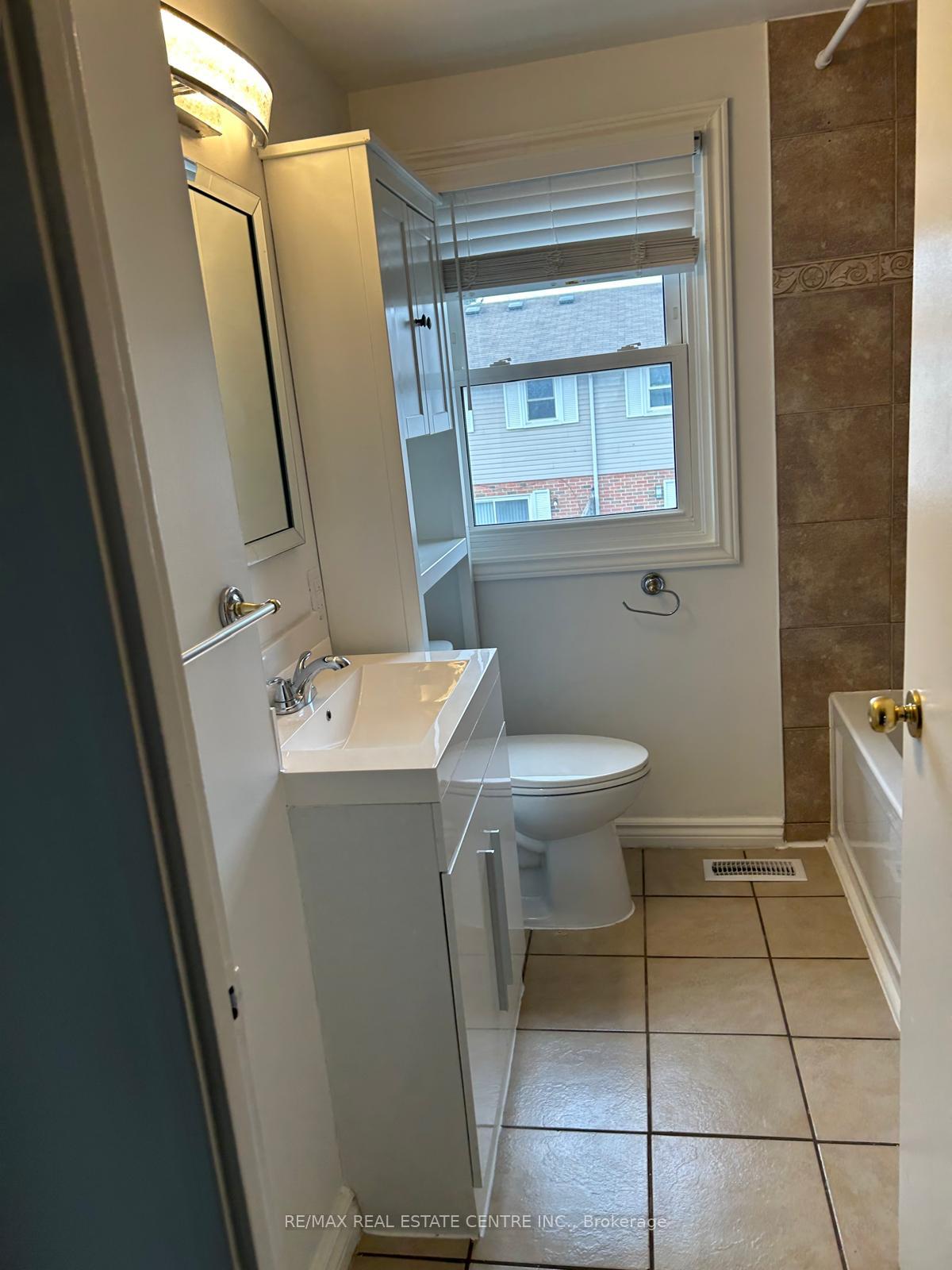 Photo 9 of Unit 3, 420 Pioneer Drive, Kitchener, Pioneer Park — HOMEH