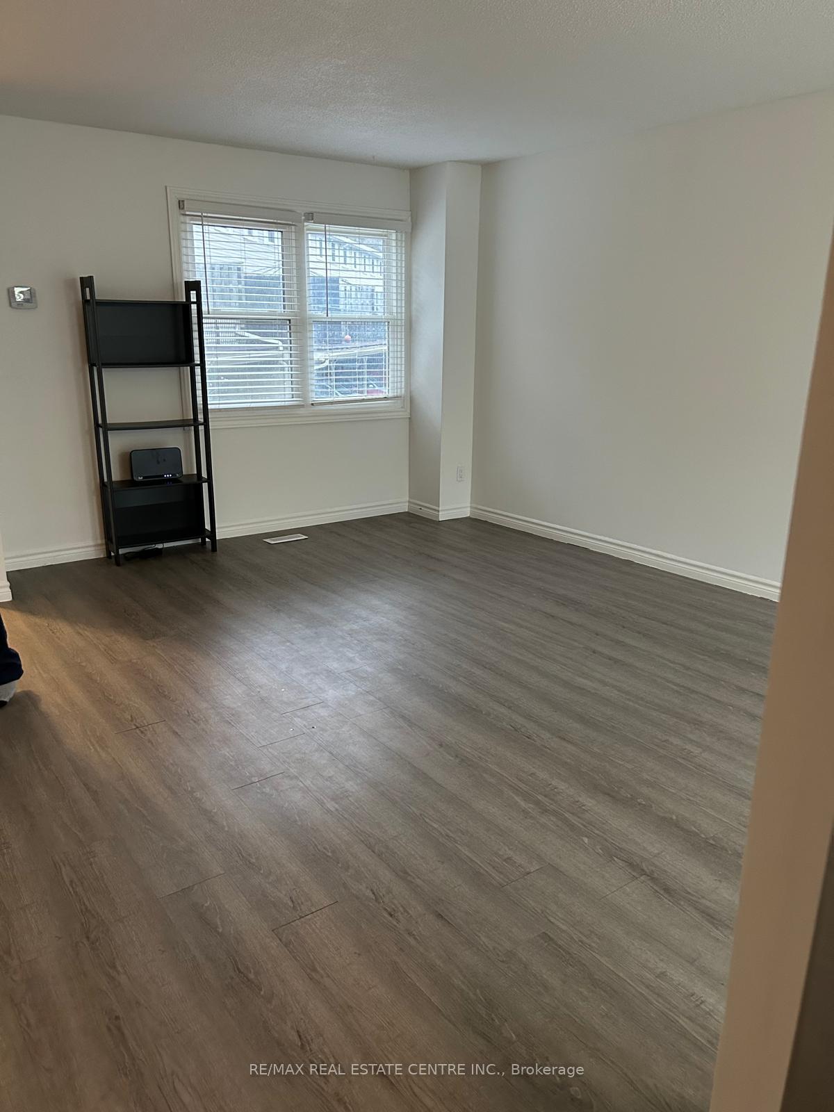 Photo 17 of Unit 3, 420 Pioneer Drive, Kitchener, Pioneer Park — HOMEH