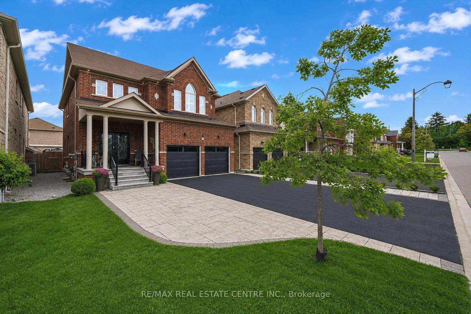 Photo 4 of 844 Wrenwood Drive, Oshawa, Taunton — HOMEH