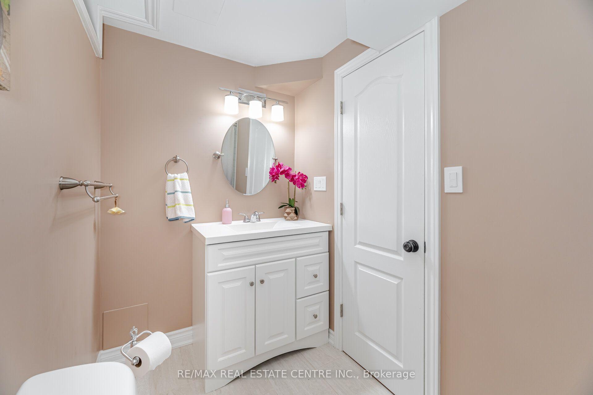 Photo 32 of 844 Wrenwood Drive, Oshawa, Taunton — HOMEH