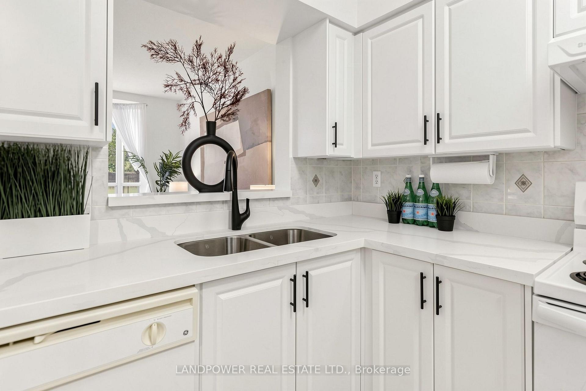 Photo 12 of Unit TH02, 5039 Finch Avenue E, Scarborough, Agincourt North — HOMEH