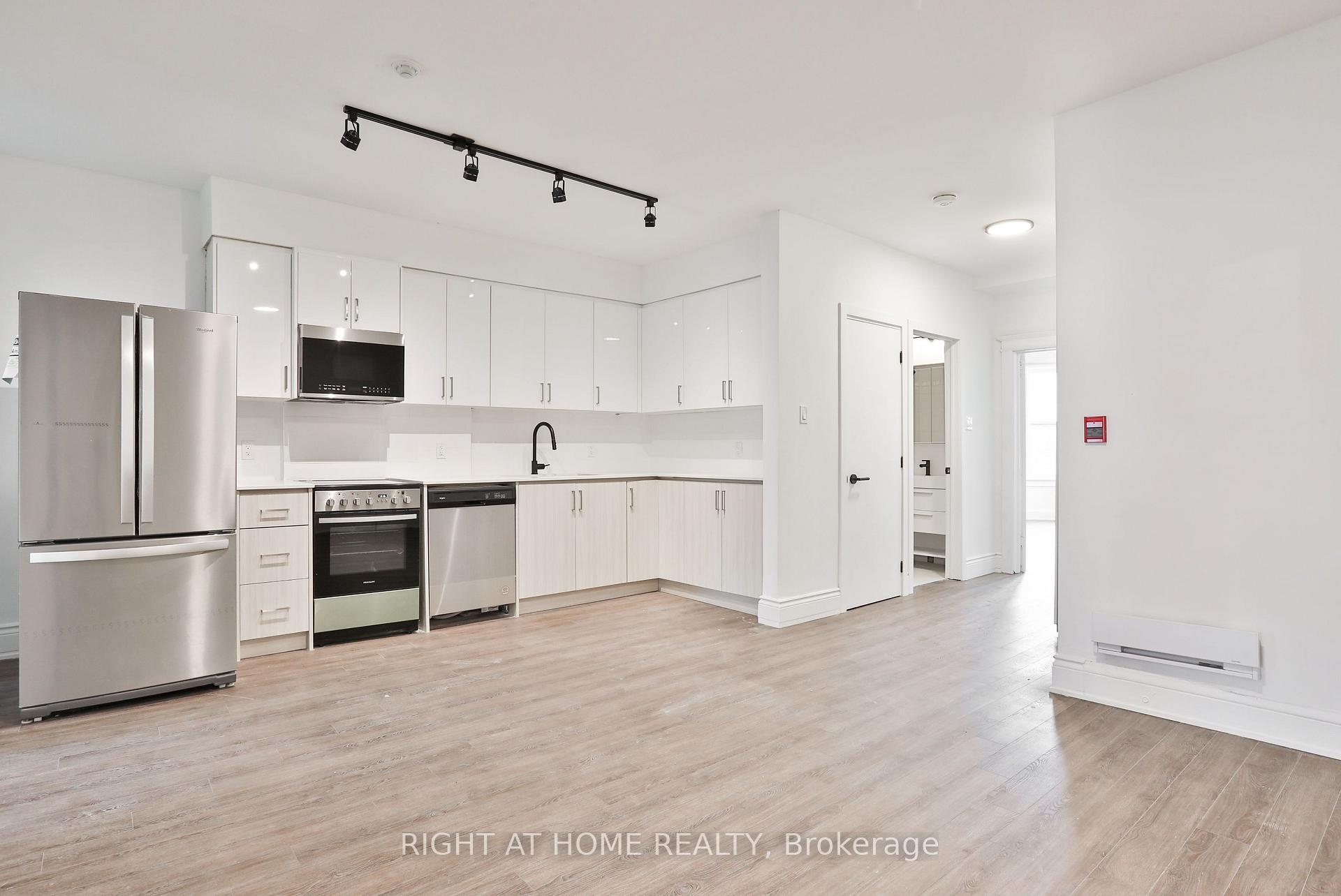 Photo 3 of Unit 2F, 548 College Street, Toronto, Palmerston-Little Italy — HOMEH