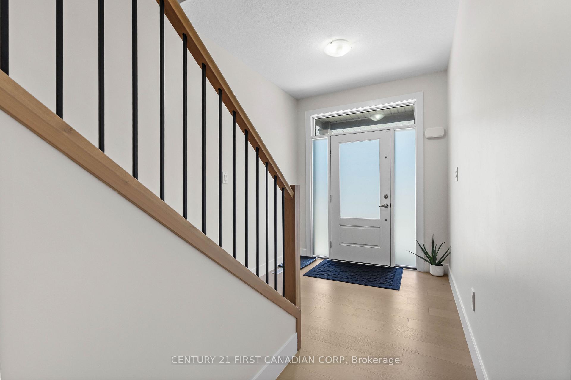 Photo 8 of 8-7966 Fallon Drive, Lucan Biddulph, Granton — HOMEH