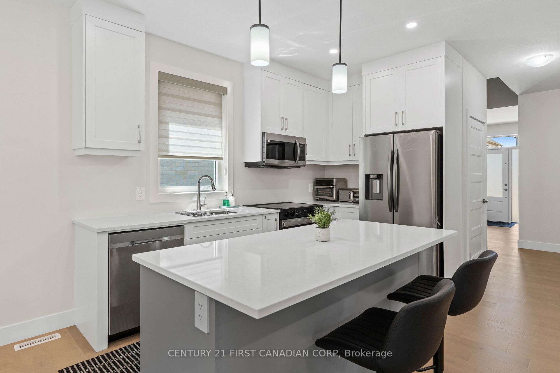 Photo 13 of 8-7966 Fallon Drive, Lucan Biddulph, Granton — HOMEH