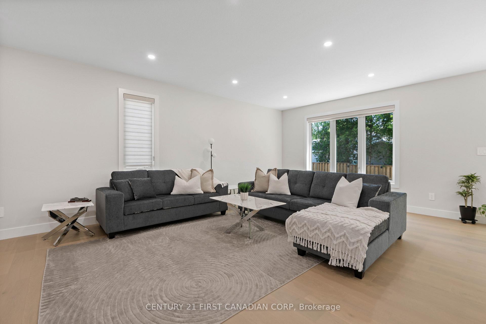 Photo 17 of 8-7966 Fallon Drive, Lucan Biddulph, Granton — HOMEH