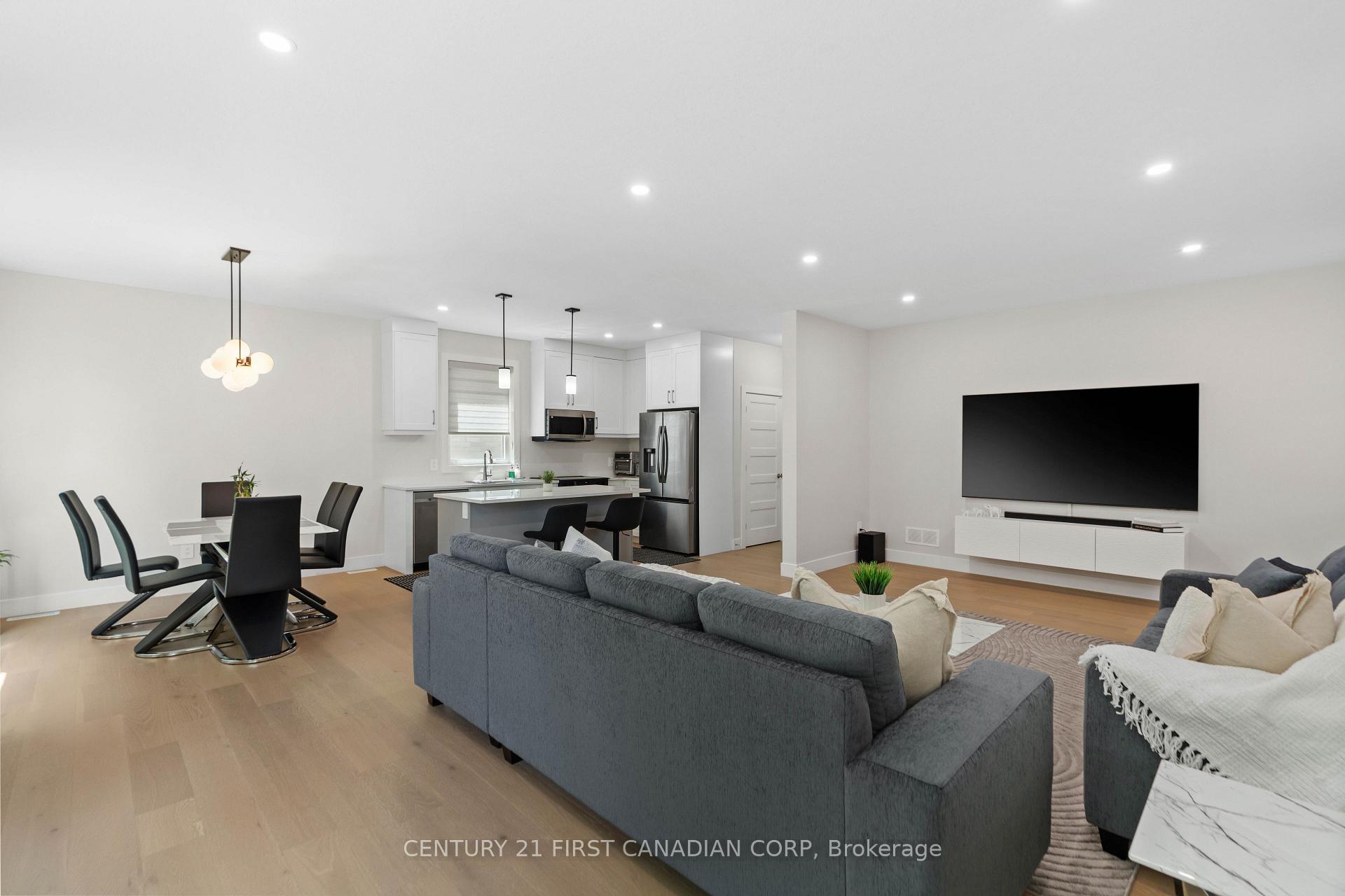 Photo 19 of 8-7966 Fallon Drive, Lucan Biddulph, Granton — HOMEH