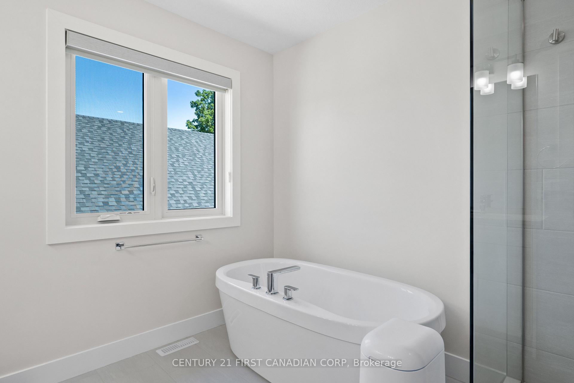 Photo 31 of 8-7966 Fallon Drive, Lucan Biddulph, Granton — HOMEH