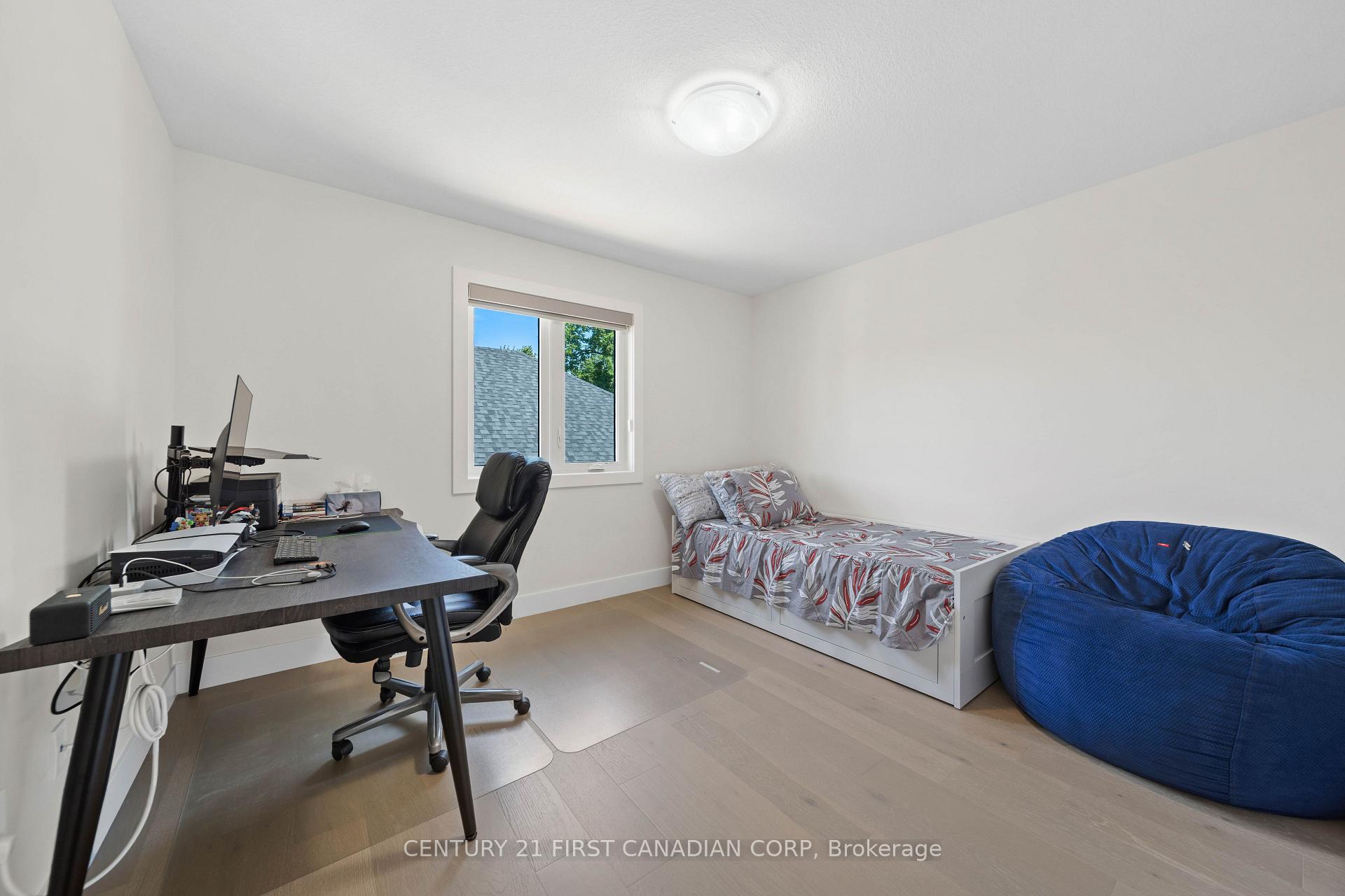 Photo 32 of 8-7966 Fallon Drive, Lucan Biddulph, Granton — HOMEH