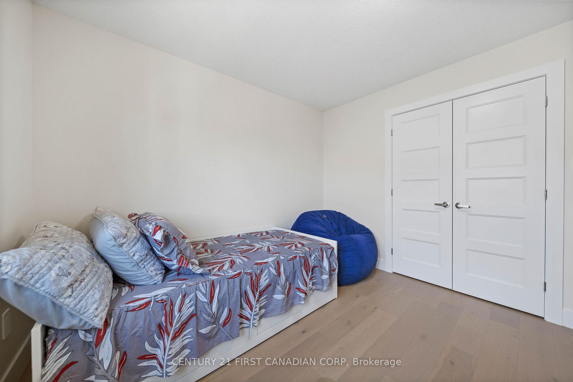 Photo 33 of 8-7966 Fallon Drive, Lucan Biddulph, Granton — HOMEH