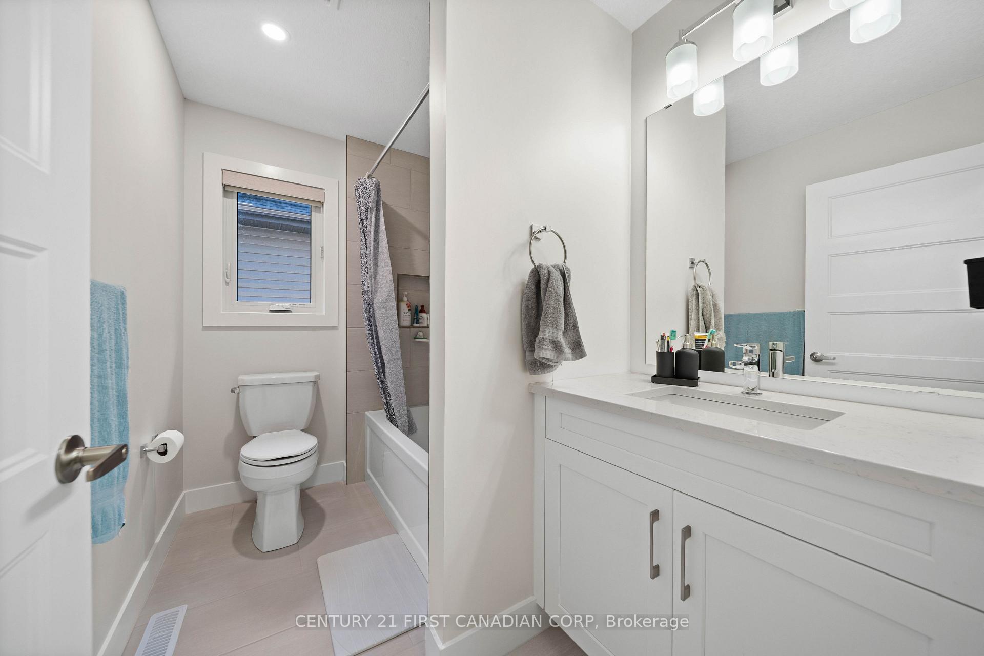 Photo 34 of 8-7966 Fallon Drive, Lucan Biddulph, Granton — HOMEH