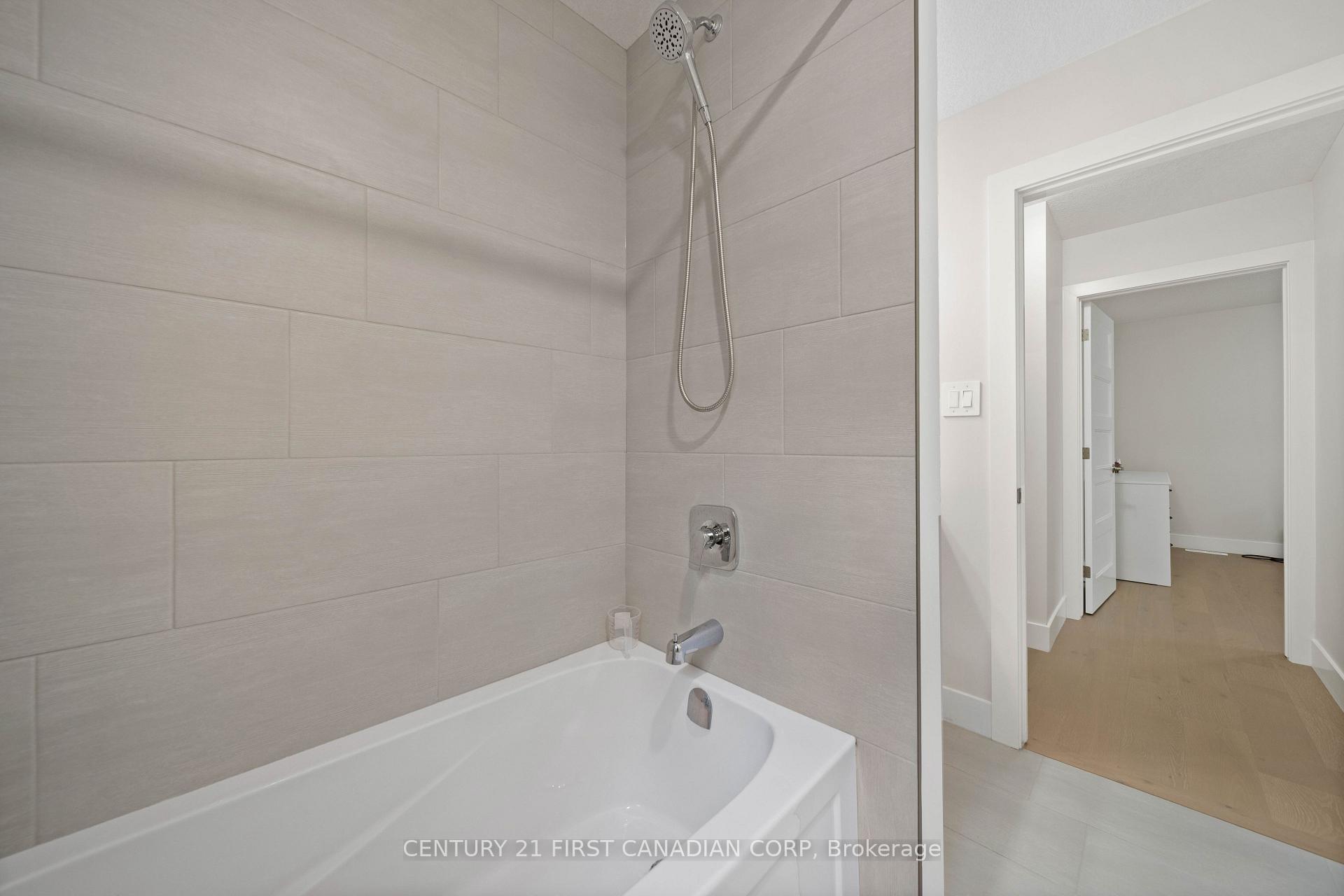 Photo 36 of 8-7966 Fallon Drive, Lucan Biddulph, Granton — HOMEH