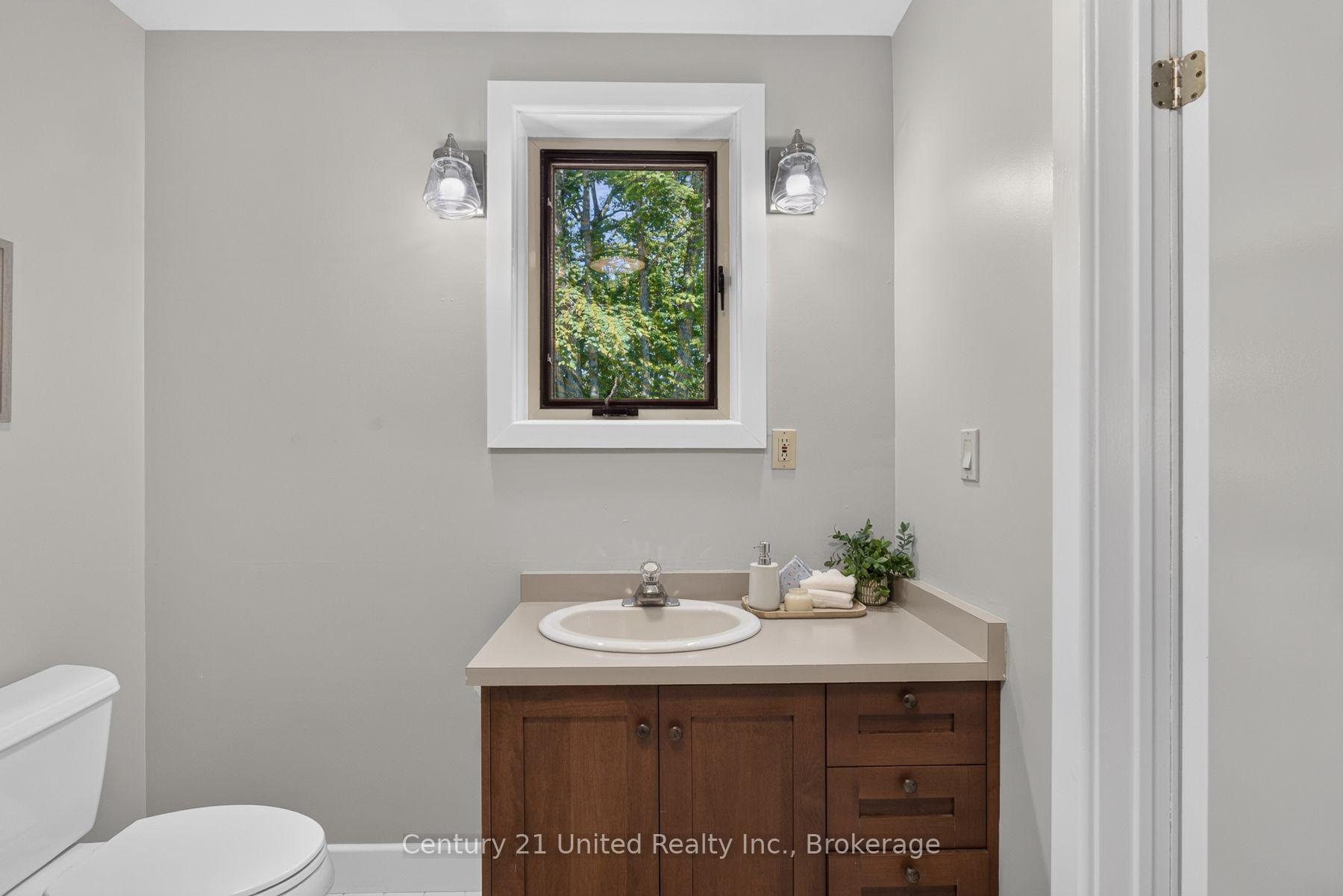 Photo 20 of 2450 Victoria Springs Lane E, Selwyn — HOMEH