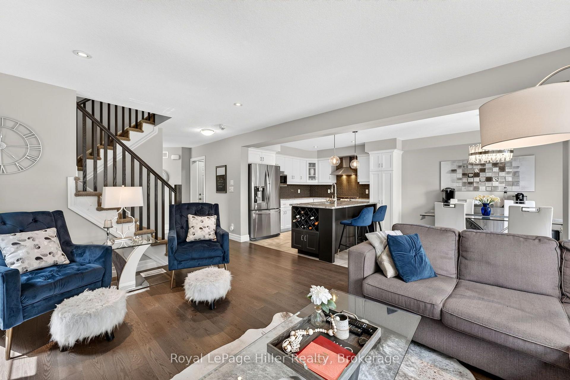 Photo 13 of 15 Robertson Drive, Stratford — HOMEH