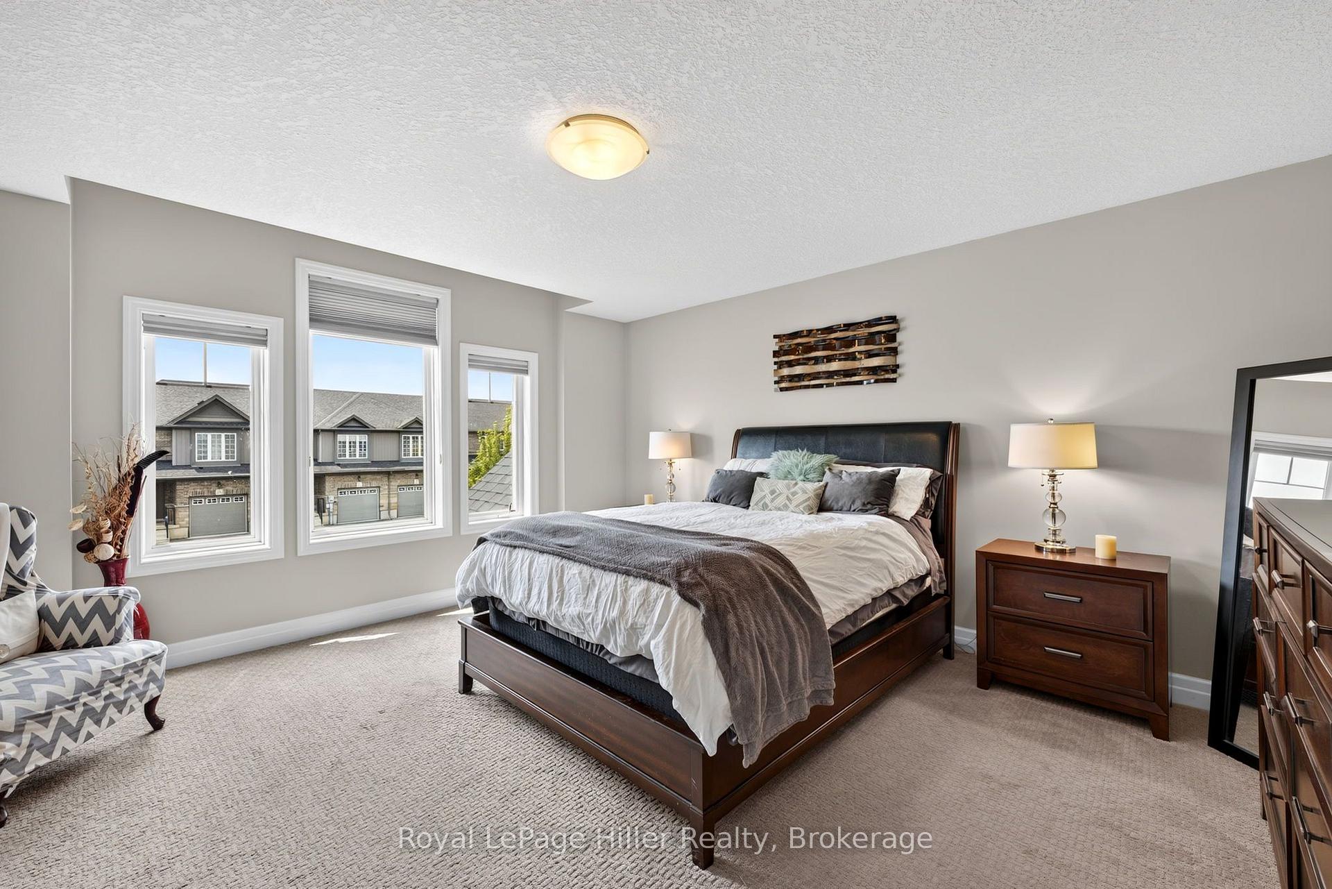 Photo 27 of 15 Robertson Drive, Stratford — HOMEH
