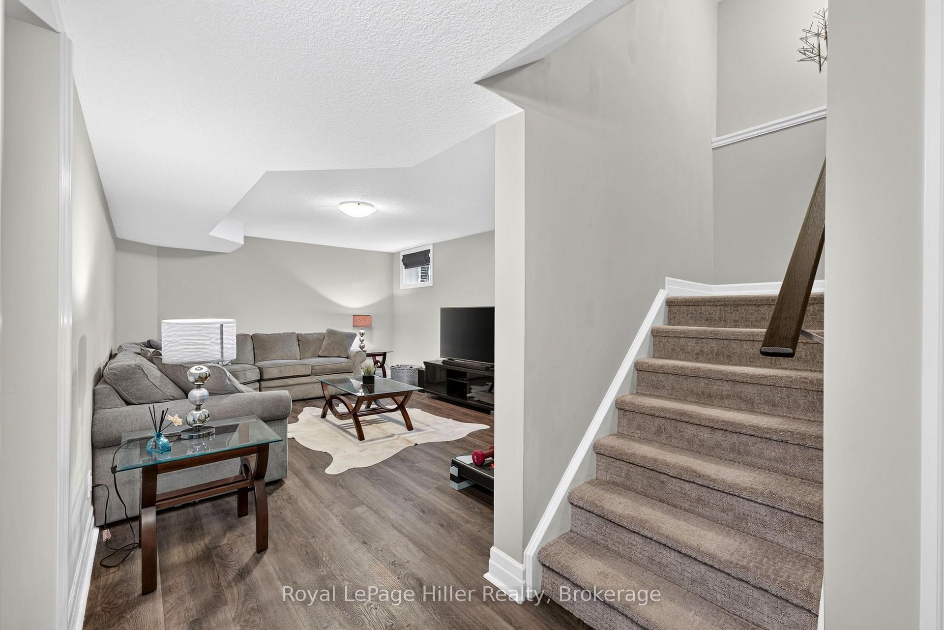 Photo 35 of 15 Robertson Drive, Stratford — HOMEH