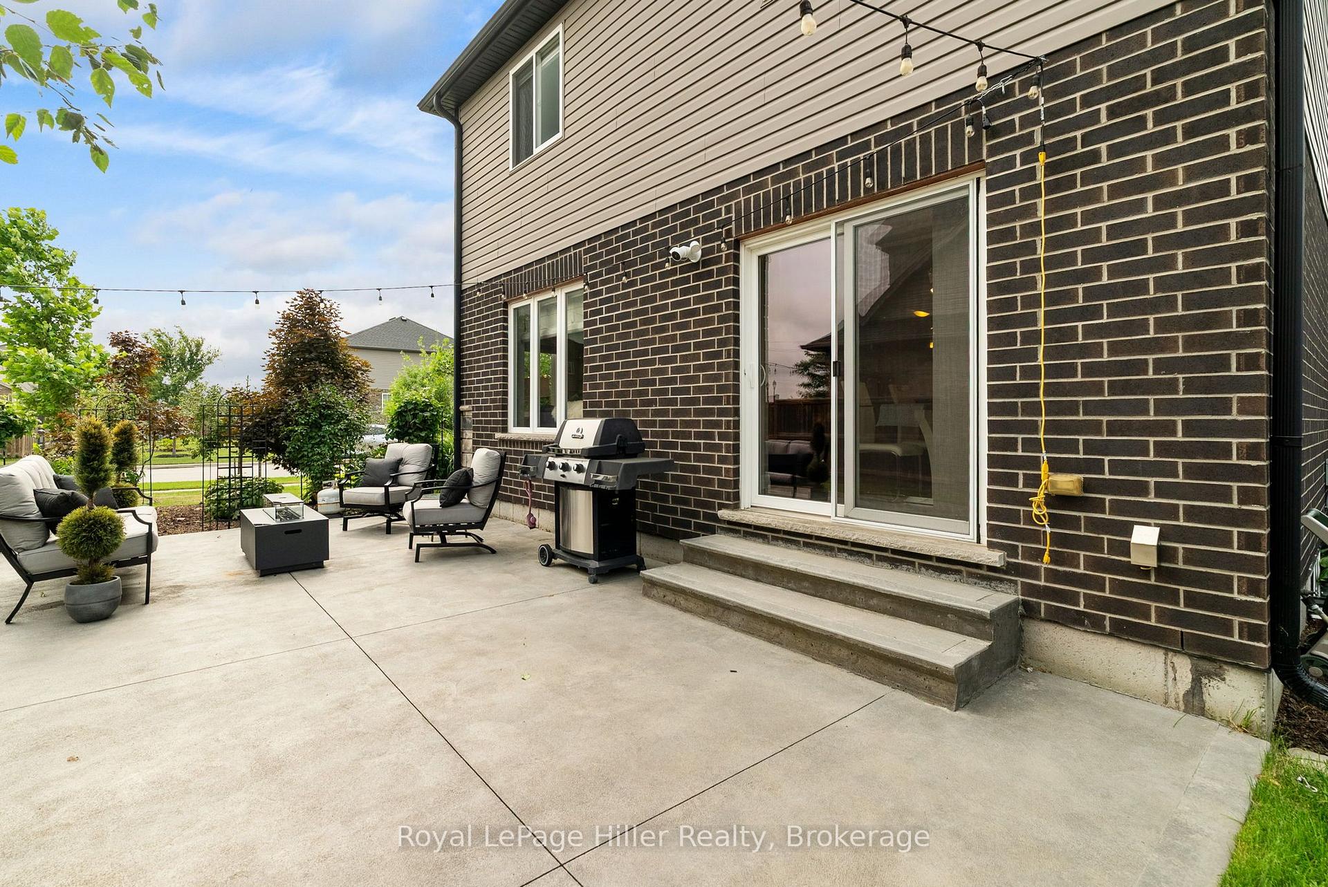 Photo 42 of 15 Robertson Drive, Stratford — HOMEH