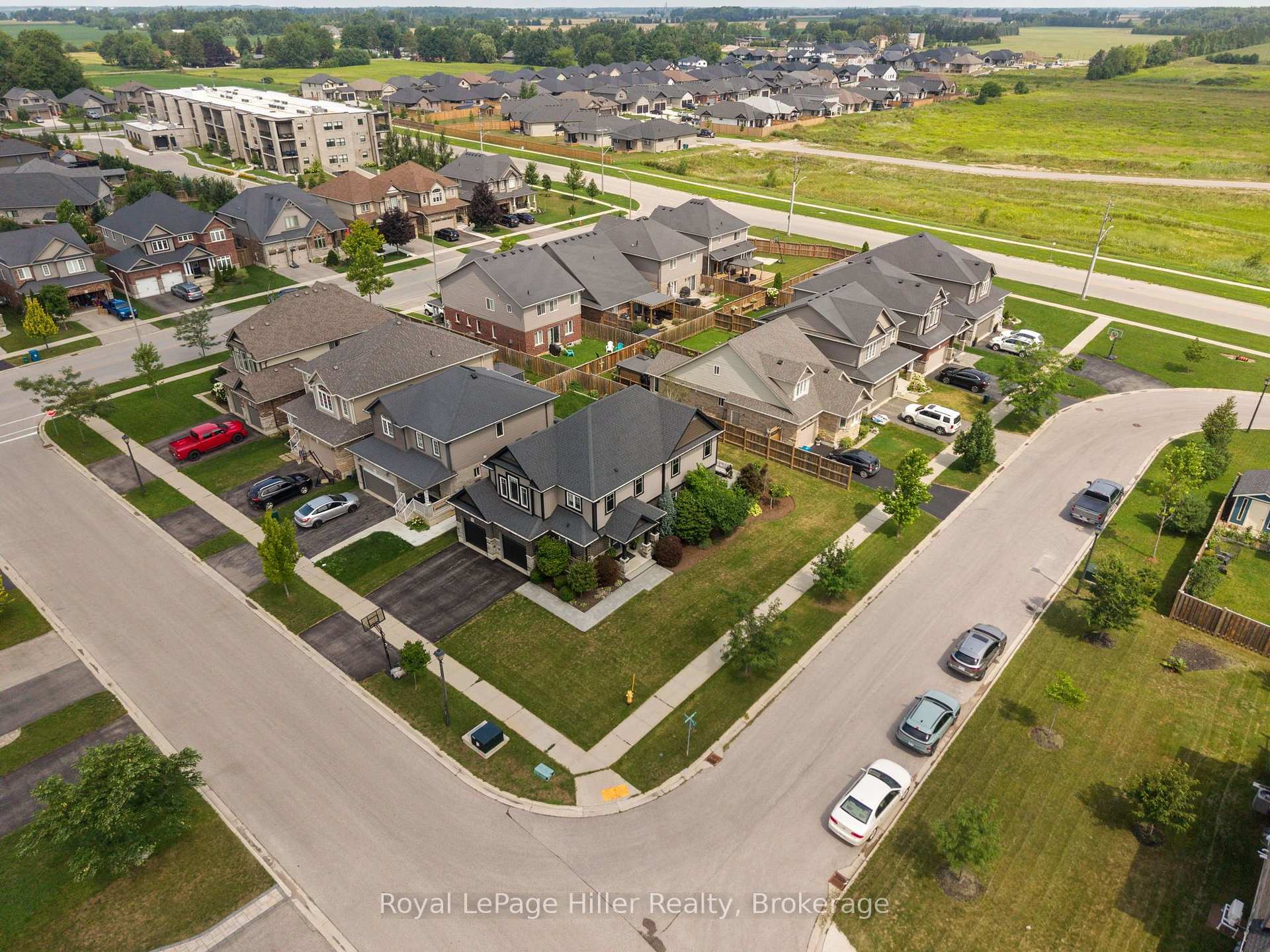 Photo 46 of 15 Robertson Drive, Stratford — HOMEH