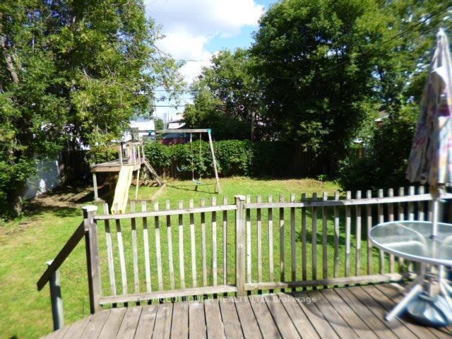 Photo 5 of 305 Cameron Street, Thunder Bay, East End — HOMEH