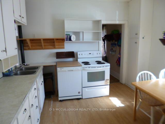Photo 10 of 305 Cameron Street, Thunder Bay, East End — HOMEH