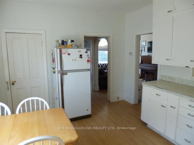 Photo 11 of 305 Cameron Street, Thunder Bay, East End — HOMEH