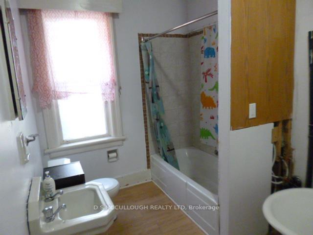 Photo 14 of 305 Cameron Street, Thunder Bay, East End — HOMEH