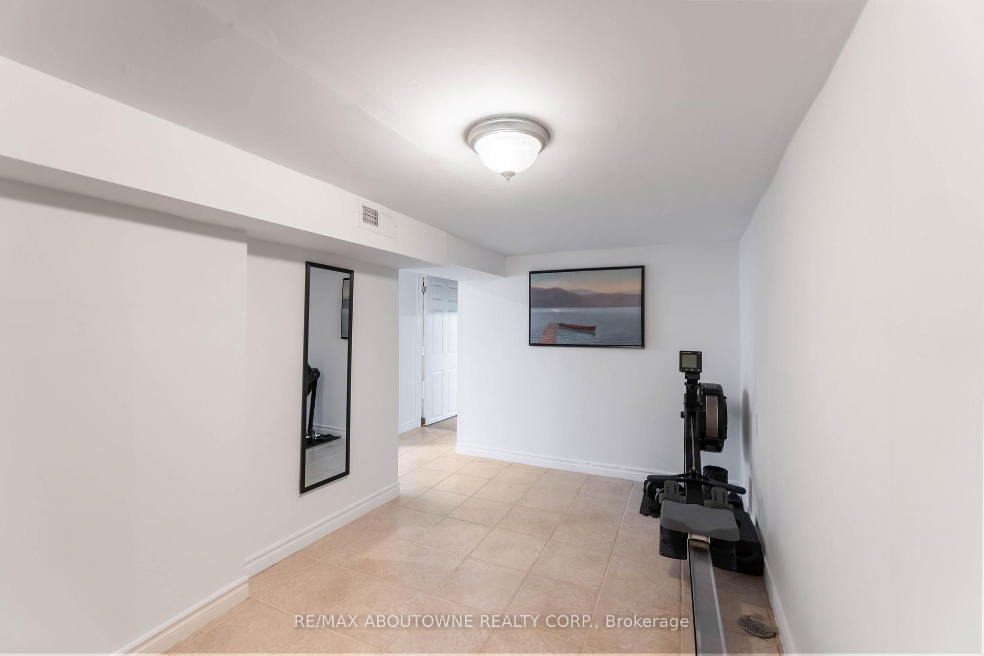Photo 29 of 54 Weir Street S, Hamilton, Bartonville — HOMEH