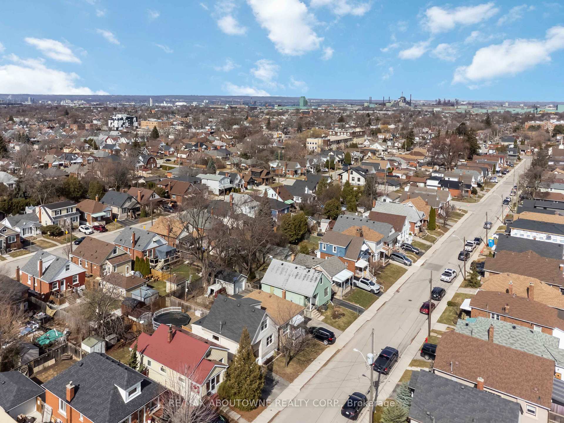 Photo 41 of 54 Weir Street S, Hamilton, Bartonville — HOMEH