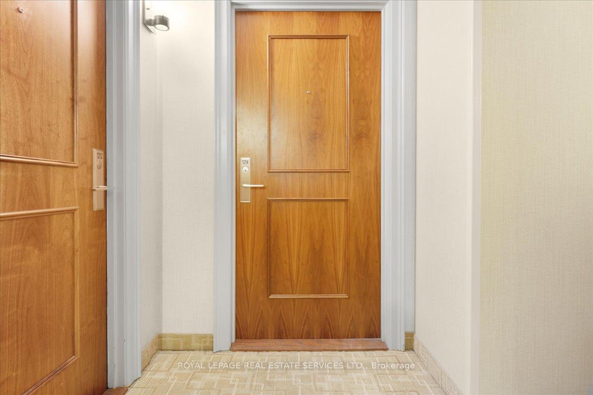 Photo 3 of Unit 1214, 914 Yonge Street, Toronto, The Annex — HOMEH