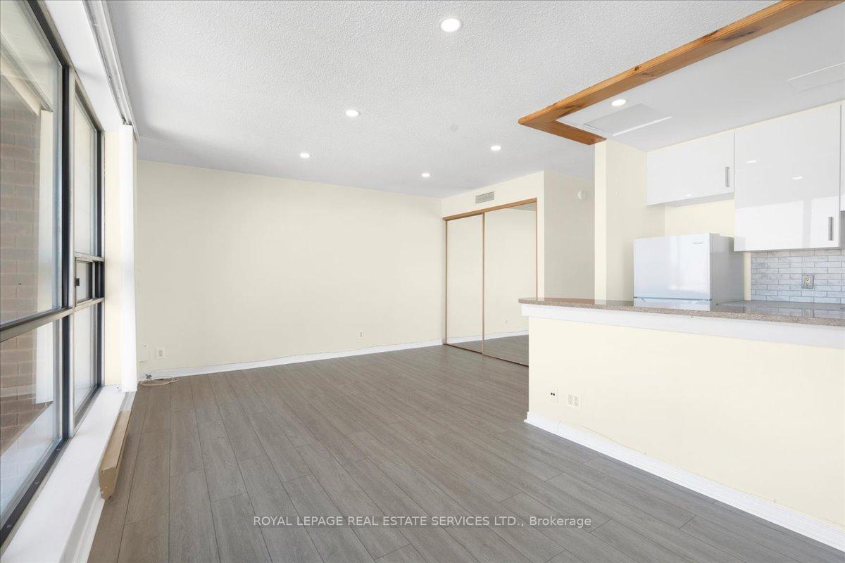 Photo 7 of Unit 1214, 914 Yonge Street, Toronto, The Annex — HOMEH