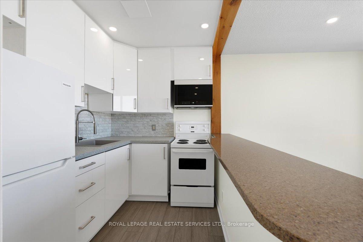 Photo 9 of Unit 1214, 914 Yonge Street, Toronto, The Annex — HOMEH