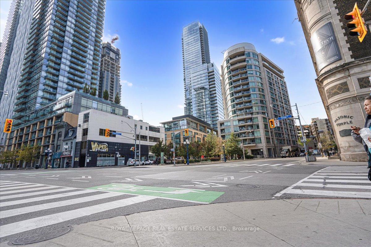 Photo 17 of Unit 1214, 914 Yonge Street, Toronto, The Annex — HOMEH