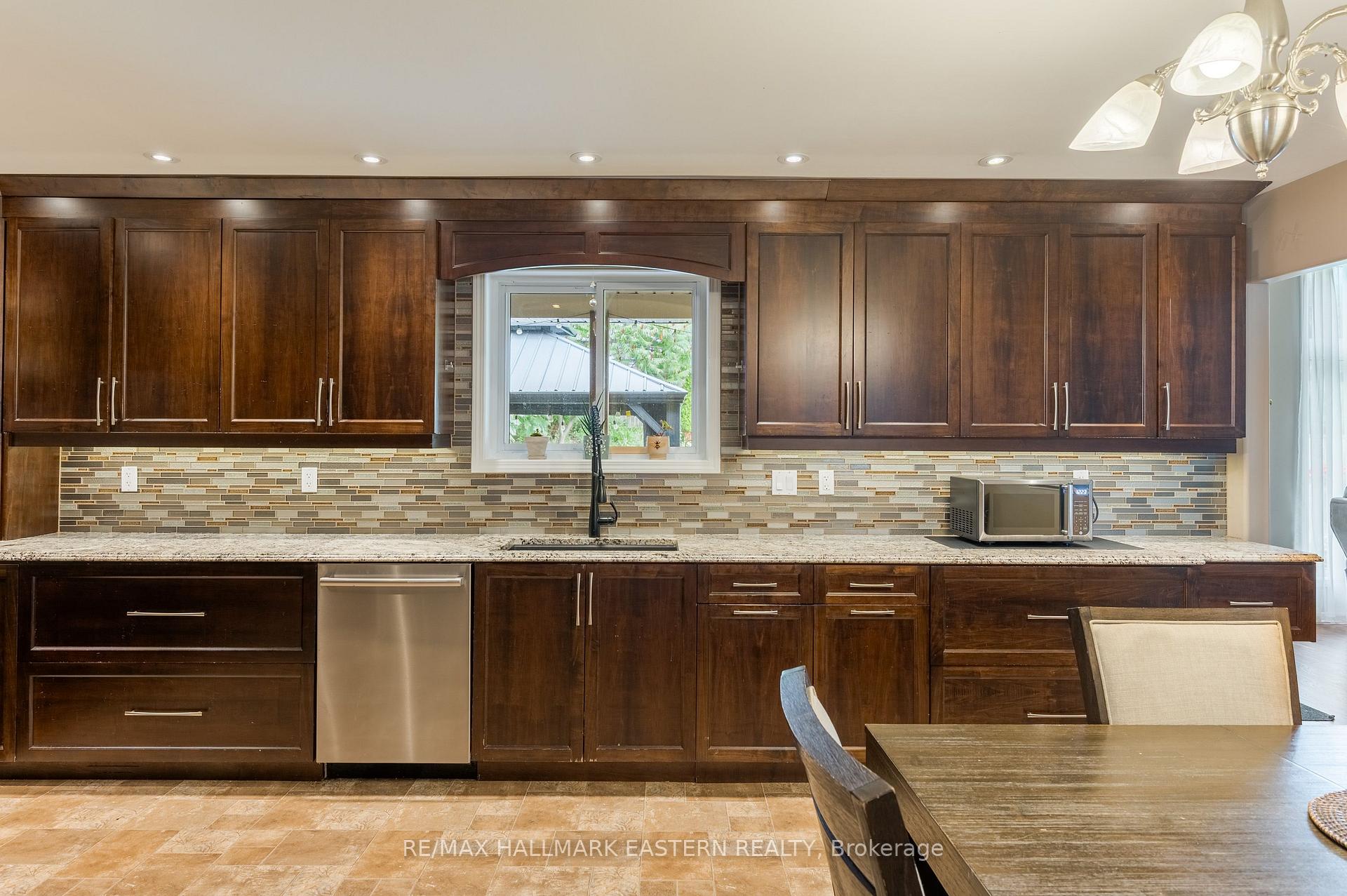 Photo 7 of 58 Parcells Crescent, Peterborough, Otonabee Ward 1 — HOMEH