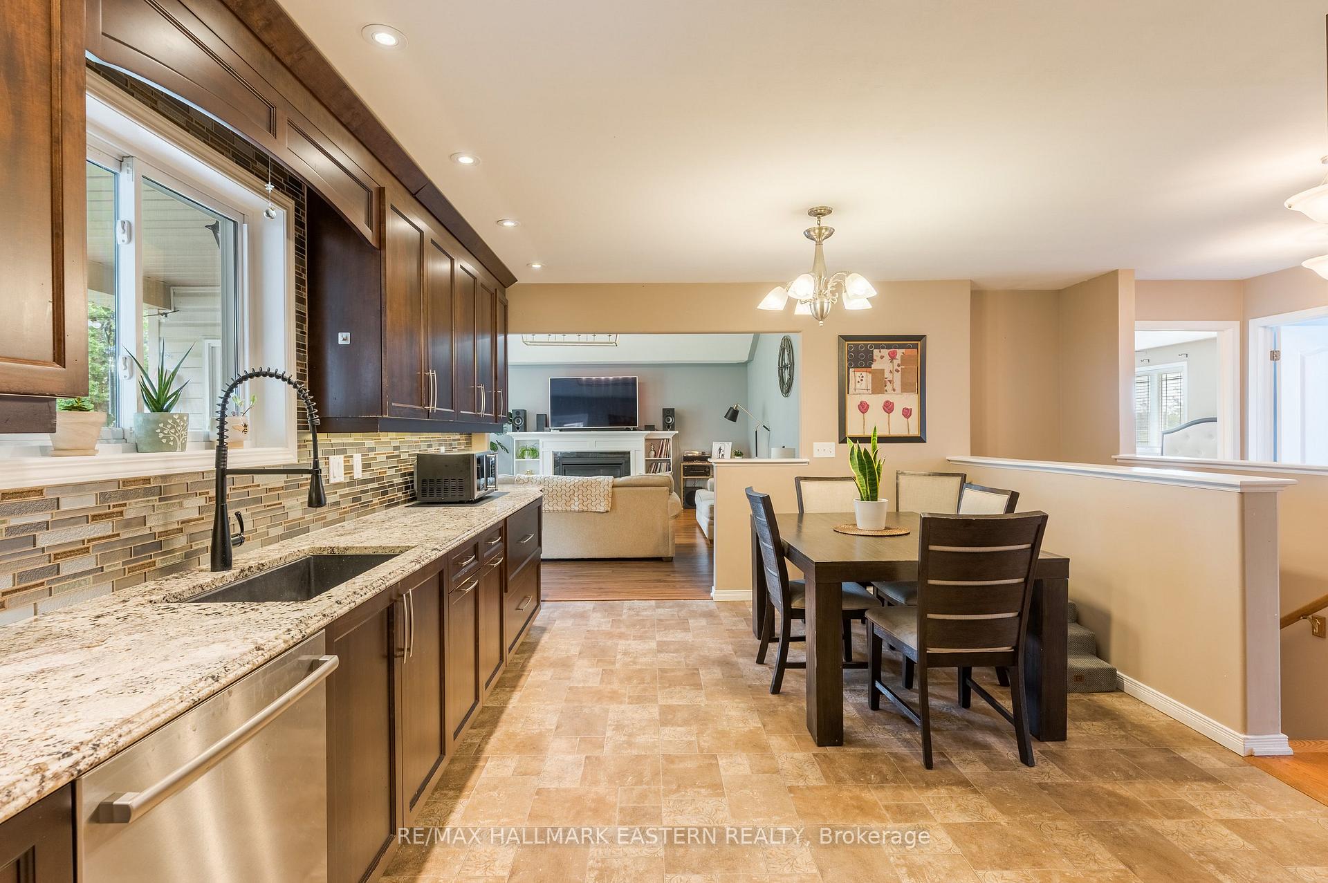 Photo 14 of 58 Parcells Crescent, Peterborough, Otonabee Ward 1 — HOMEH