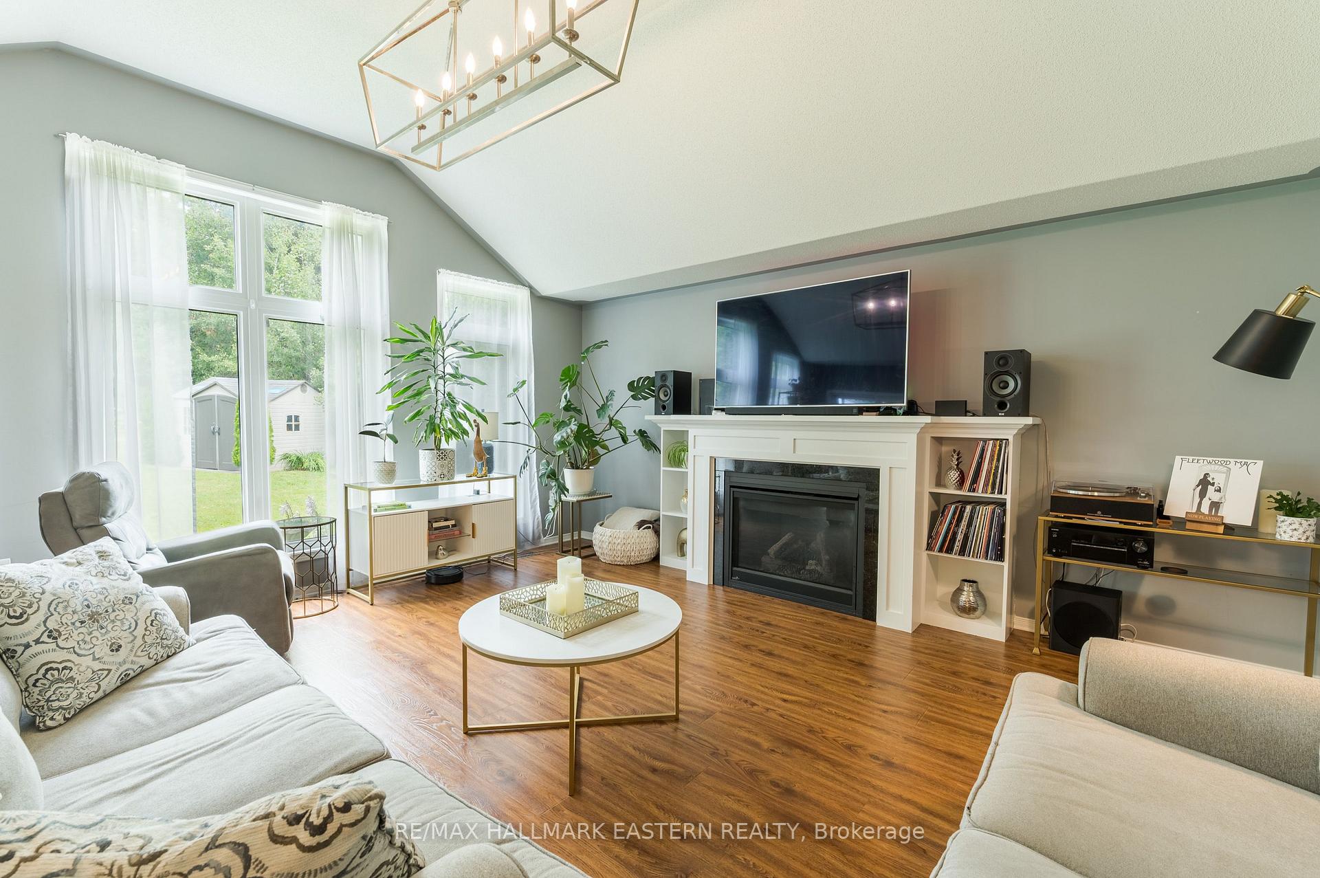 Photo 16 of 58 Parcells Crescent, Peterborough, Otonabee Ward 1 — HOMEH