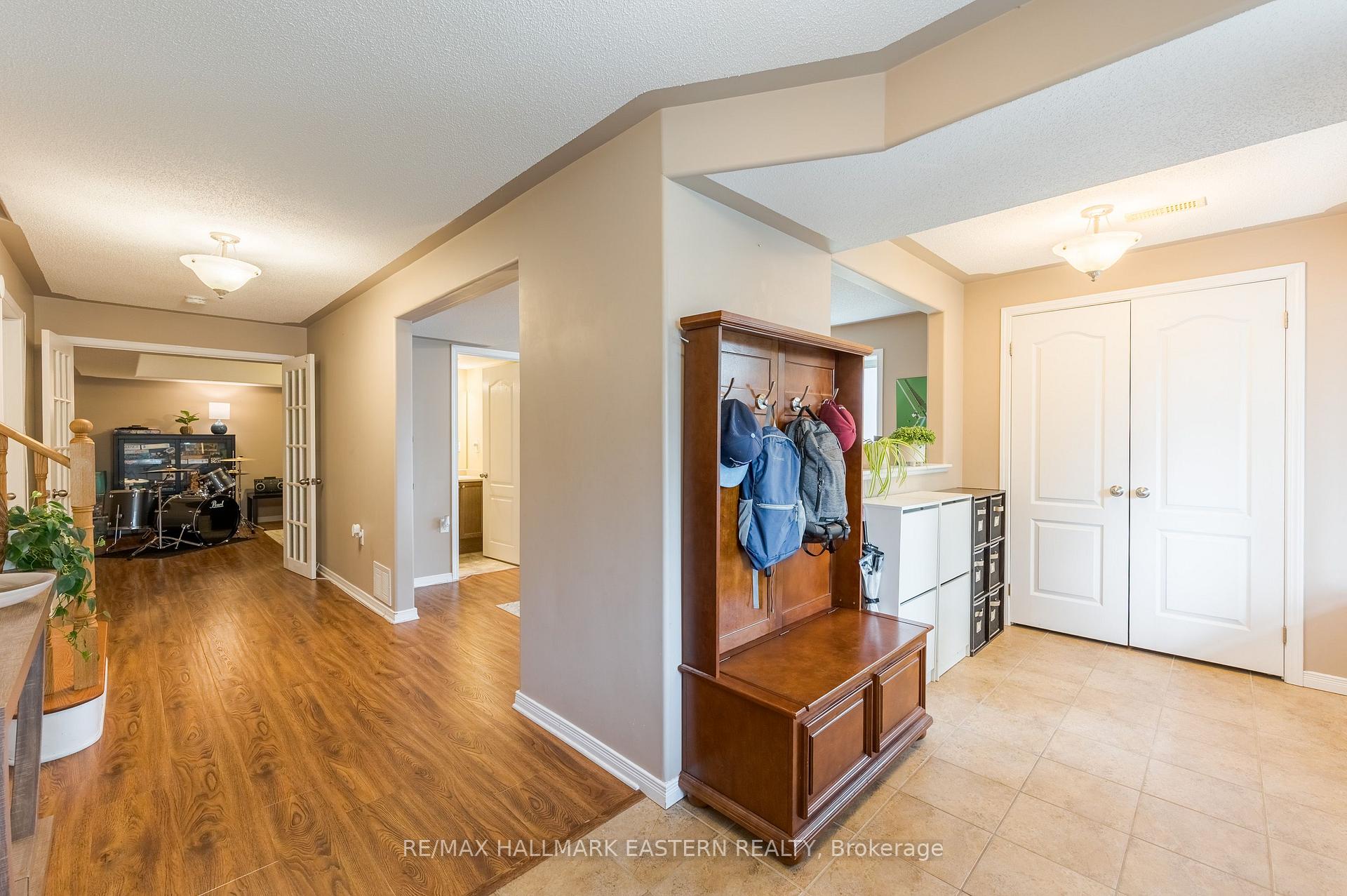 Photo 36 of 58 Parcells Crescent, Peterborough, Otonabee Ward 1 — HOMEH