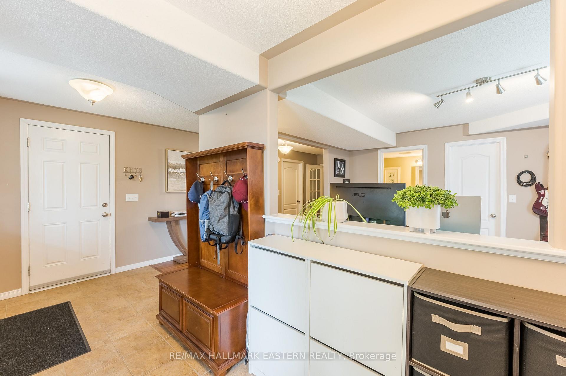 Photo 37 of 58 Parcells Crescent, Peterborough, Otonabee Ward 1 — HOMEH