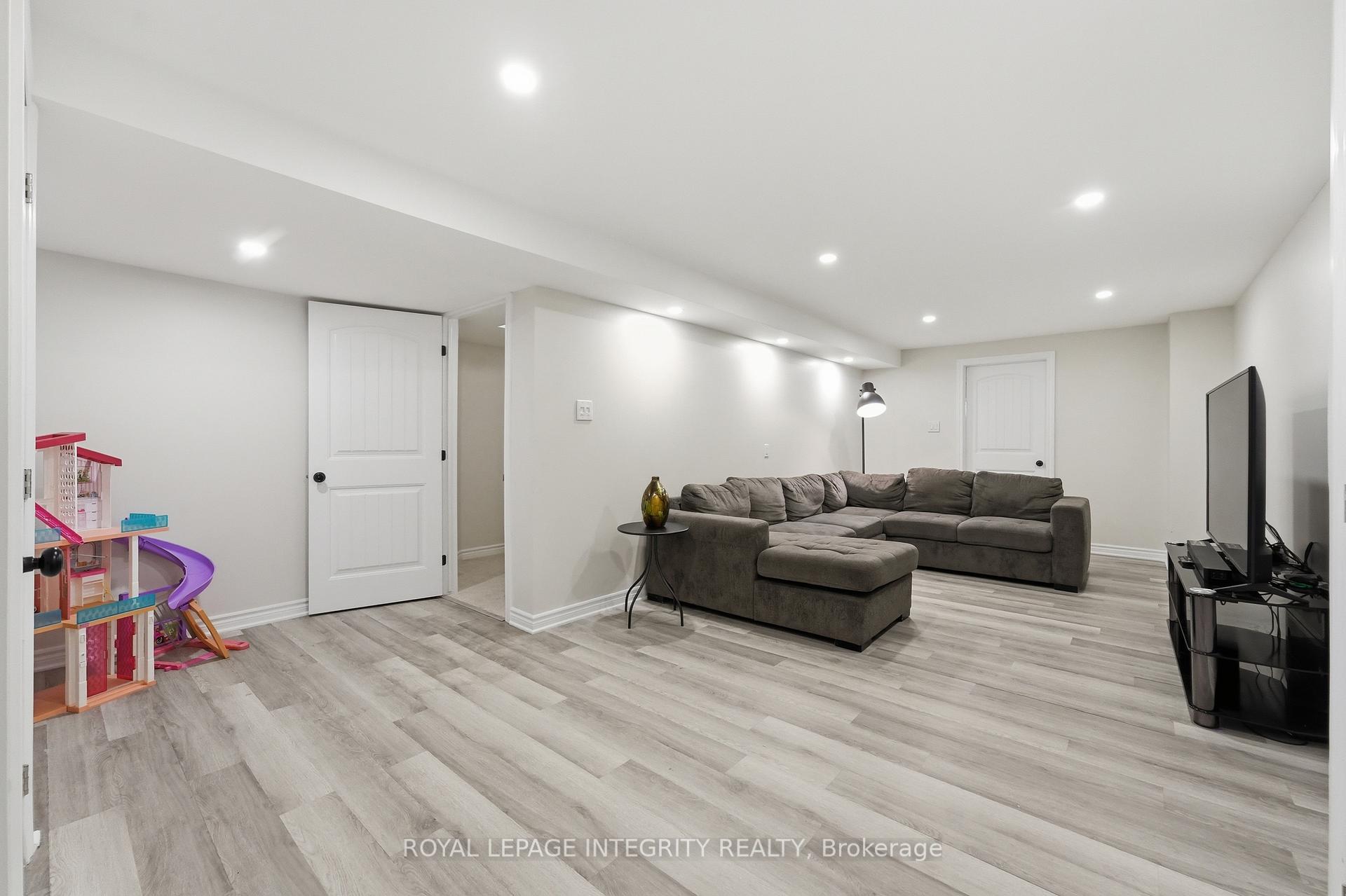 Photo 39 of 541 Bryce Place, Ottawa, Stittsville (North) — HOMEH