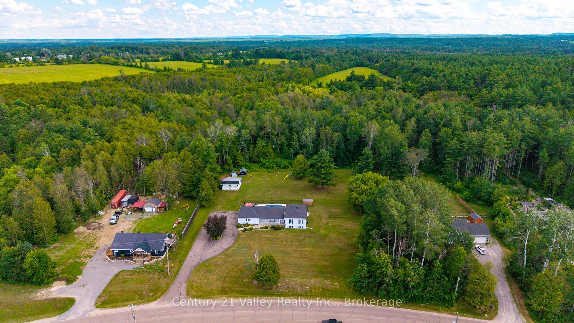 Photo 51 of 406 Water Street, Bonnechere Valley, Eganville/Bonnechere Twp — HOMEH