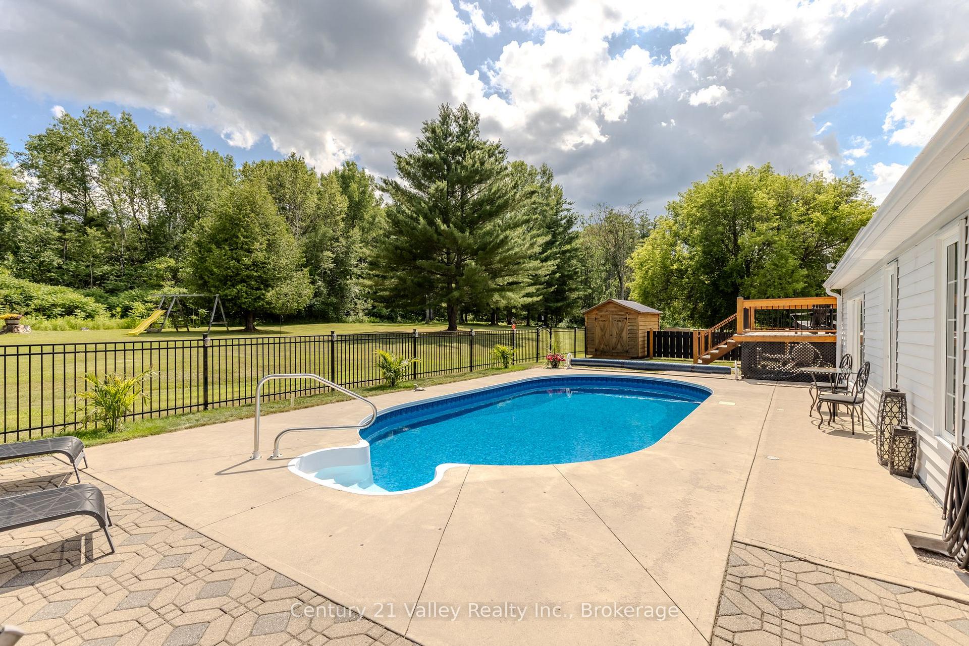 Photo 8 of 406 Water Street, Bonnechere Valley, Eganville/Bonnechere Twp — HOMEH