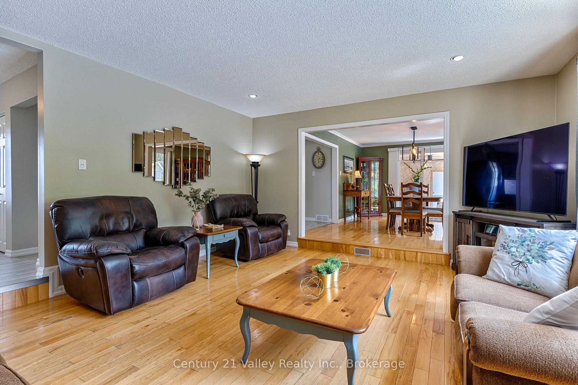 Photo 16 of 406 Water Street, Bonnechere Valley, Eganville/Bonnechere Twp — HOMEH