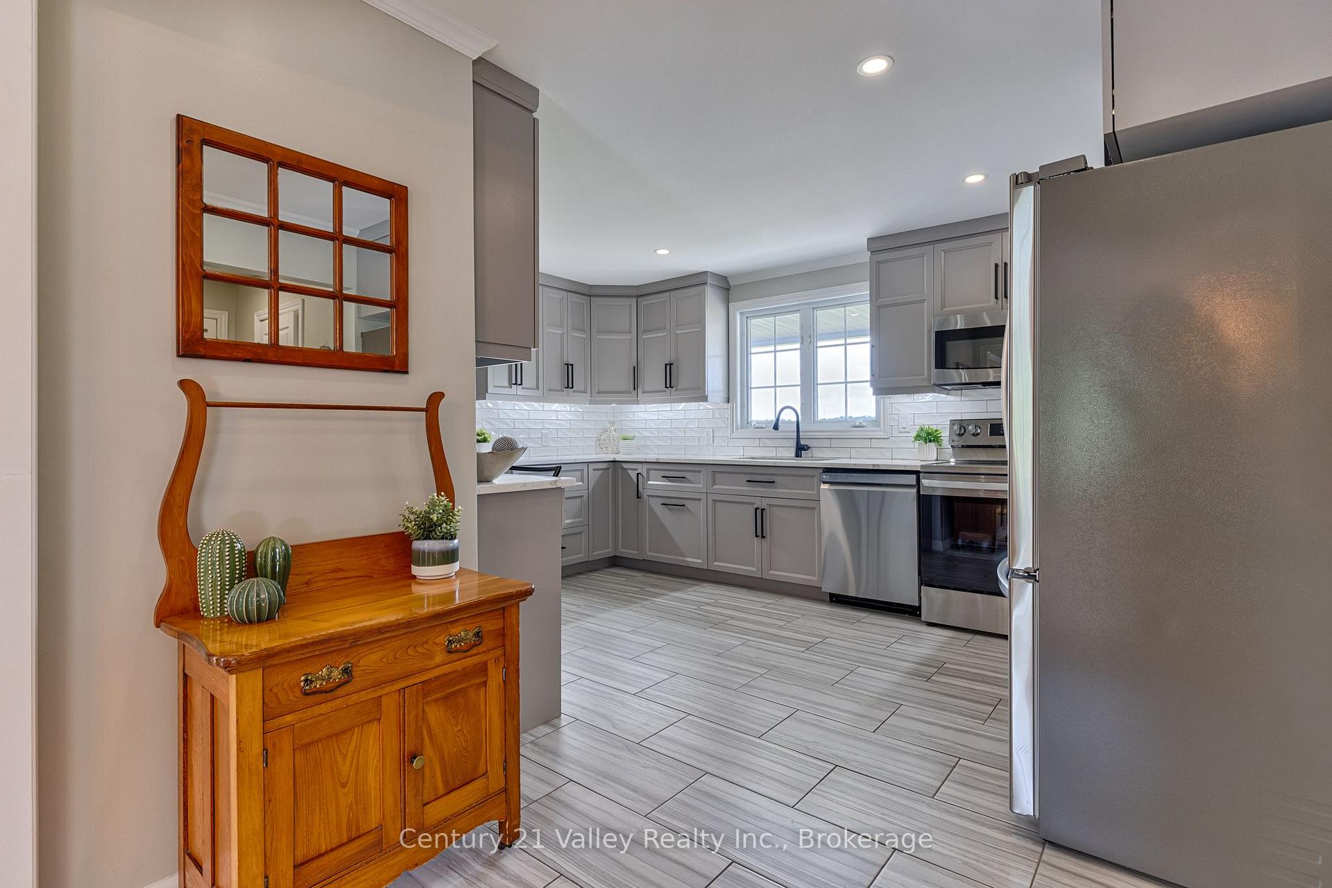 Photo 19 of 406 Water Street, Bonnechere Valley, Eganville/Bonnechere Twp — HOMEH