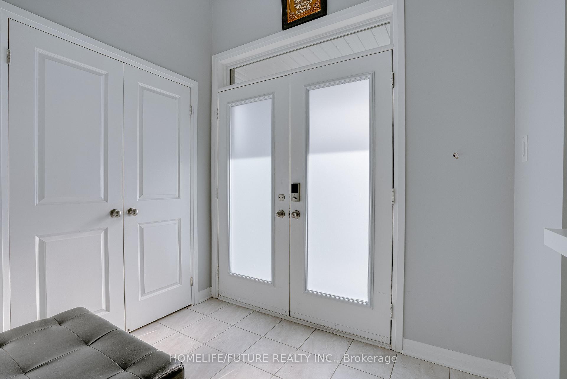Photo 6 of 47 Clipper Lane, Clarington, Bowmanville — HOMEH