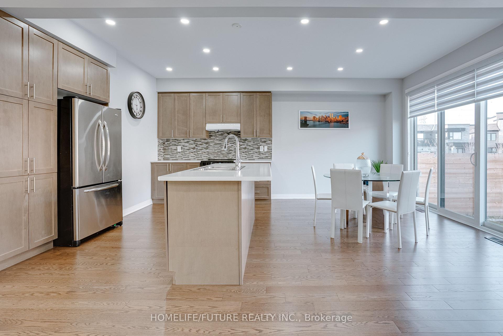 Photo 13 of 47 Clipper Lane, Clarington, Bowmanville — HOMEH