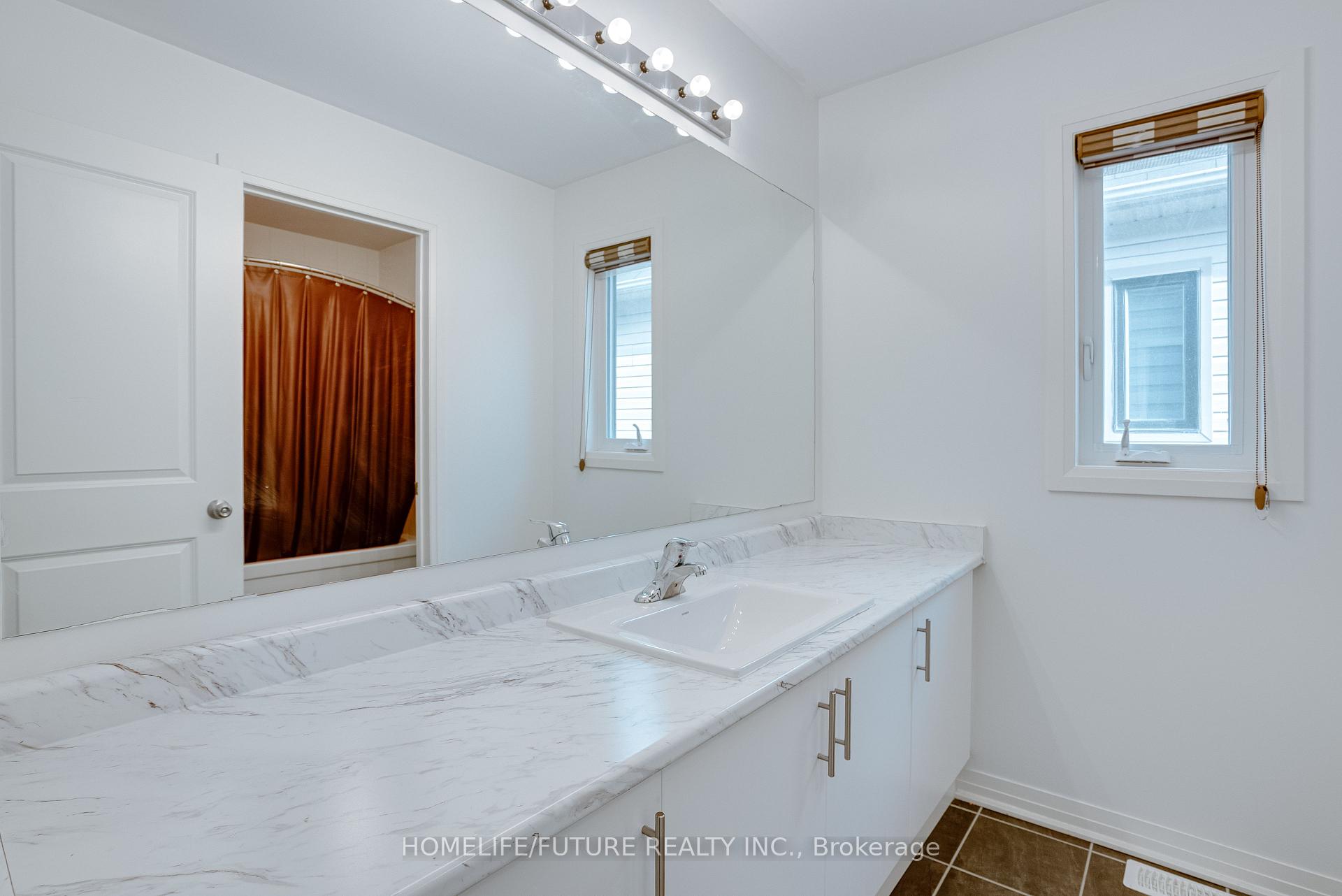 Photo 22 of 47 Clipper Lane, Clarington, Bowmanville — HOMEH