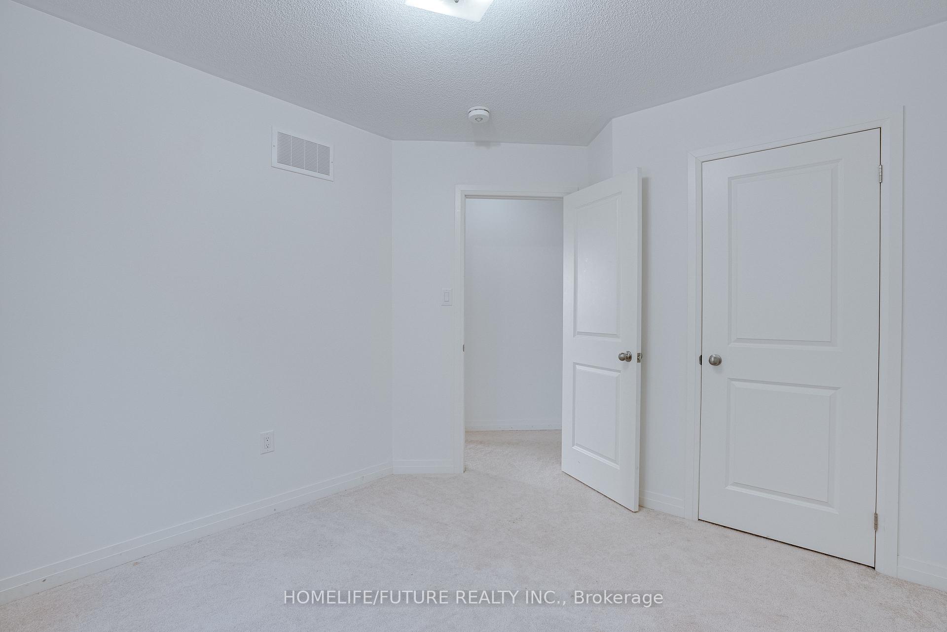 Photo 24 of 47 Clipper Lane, Clarington, Bowmanville — HOMEH