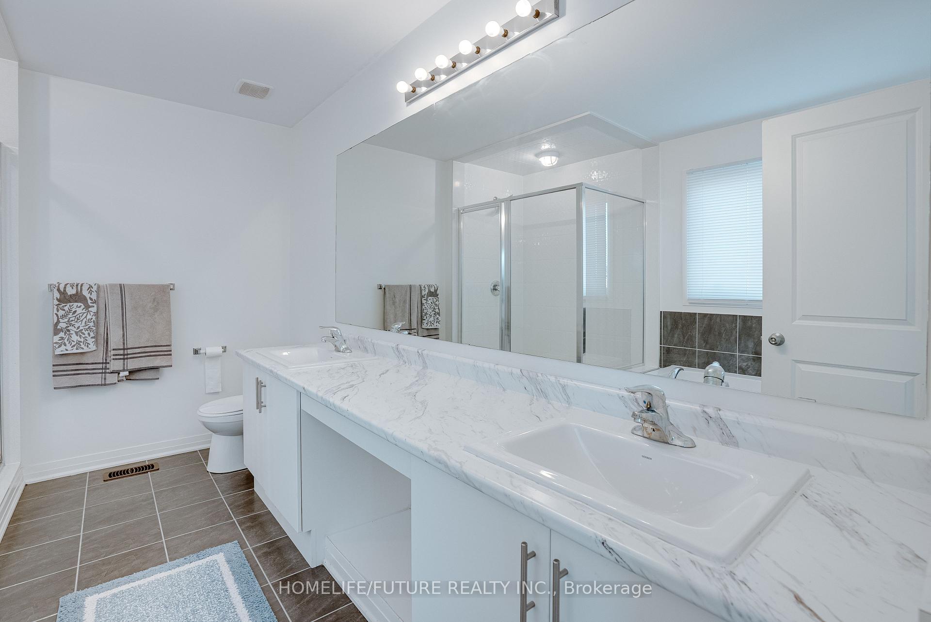Photo 27 of 47 Clipper Lane, Clarington, Bowmanville — HOMEH
