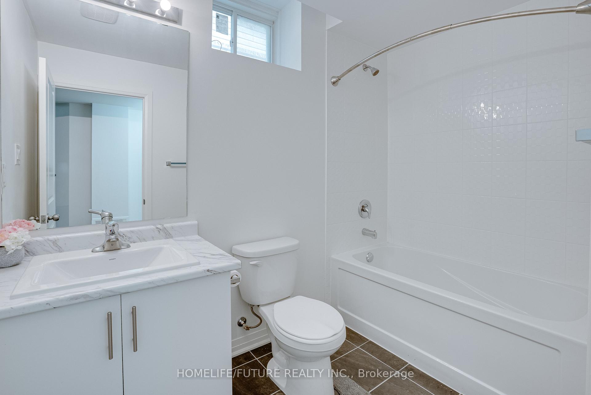 Photo 31 of 47 Clipper Lane, Clarington, Bowmanville — HOMEH