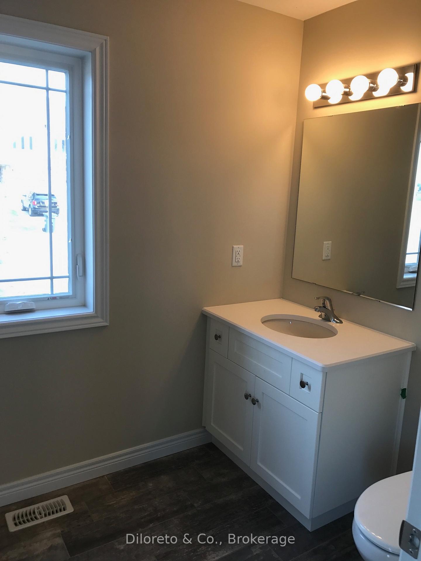 Photo 10 of 38 Mccann Street, Guelph, Kortright East — HOMEH