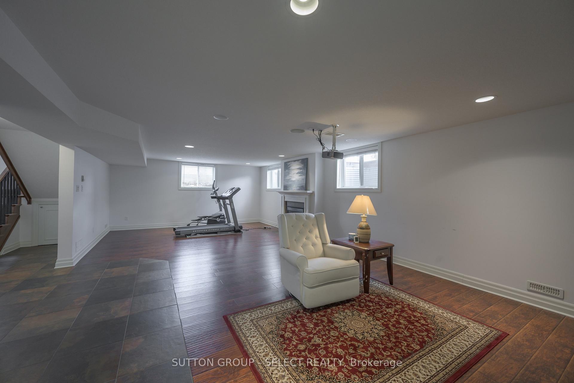 Photo 43 of 1615 Wickerson Gate, London, South K — HOMEH